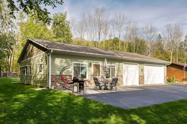 $625,000 | 2578 890th Avenue, Eau Galle, WI 54767