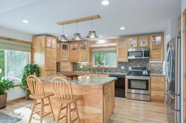 $625,000 | 2578 890th Avenue, Eau Galle, WI 54767