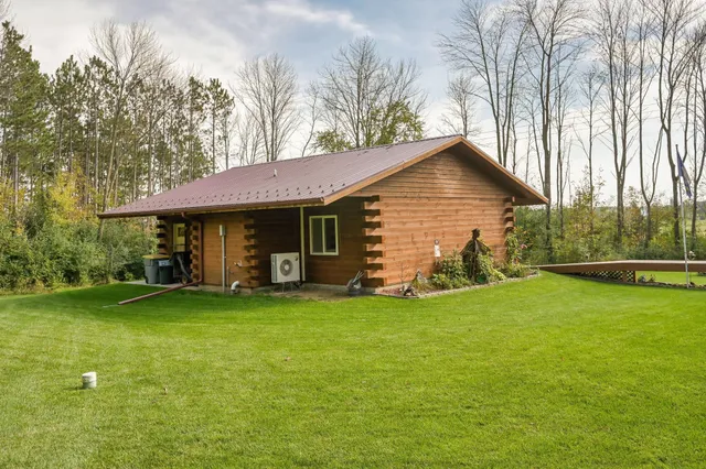 $625,000 | 2578 890th Avenue, Eau Galle, WI 54767