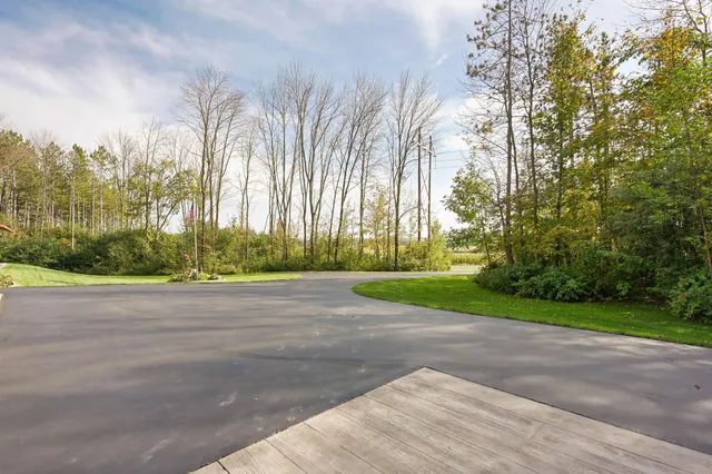 $625,000 | 2578 890th Avenue, Eau Galle, WI 54767