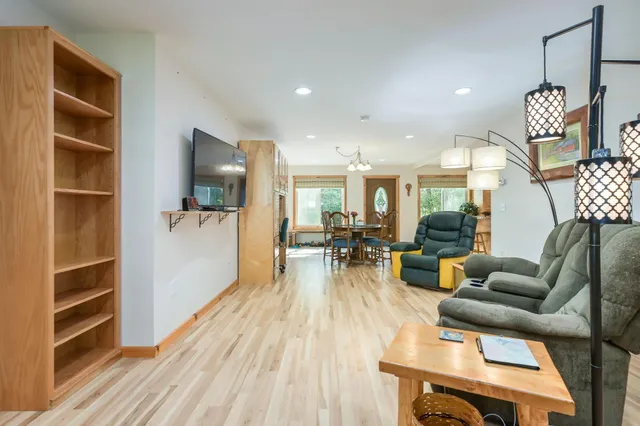 $625,000 | 2578 890th Avenue, Eau Galle, WI 54767