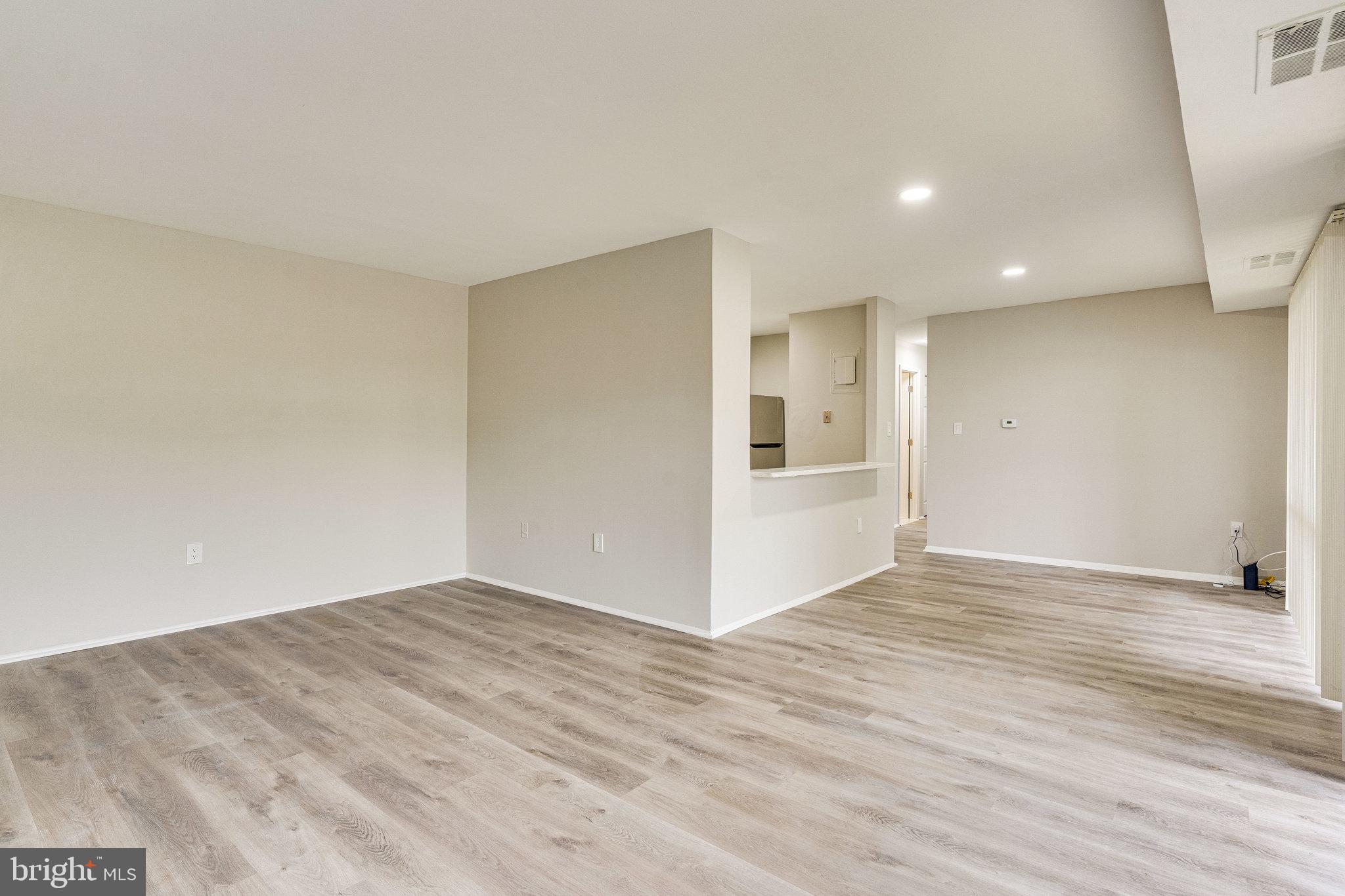 9272 Adelphi Road, Unit 92783 Hyattsville, MD 20783 - Photo 12 of 57 Full Remodeled Bath
