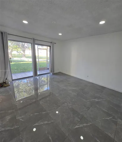 $2,650 | 5130 Southwest 40th Avenue, Unit 2B, Dania Beach, FL 33314