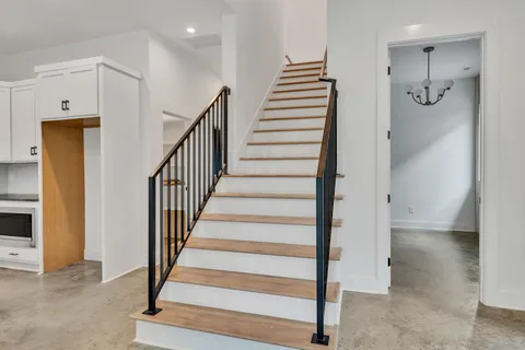 $749,900 | 5917 F Robertson Avenue, Unit F, Nashville, TN 37209