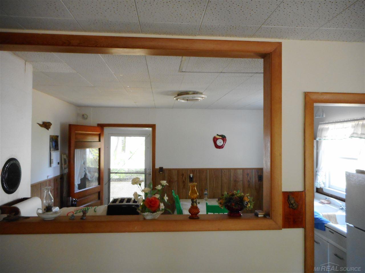 2935 South Lakeshore Road Applegate, MI 48401 - Photo 9 of 19 31350942-8.JPG