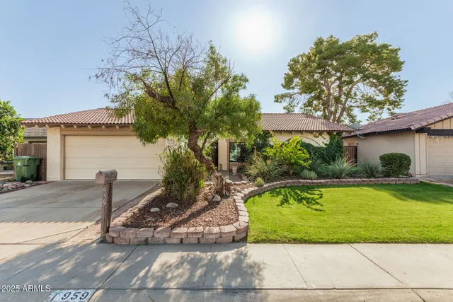 $599,500 | 959 East Lobster Trap Lane, Tempe, AZ 85283