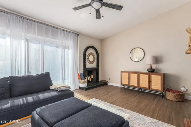 $599,500 | 959 East Lobster Trap Lane, Tempe, AZ 85283