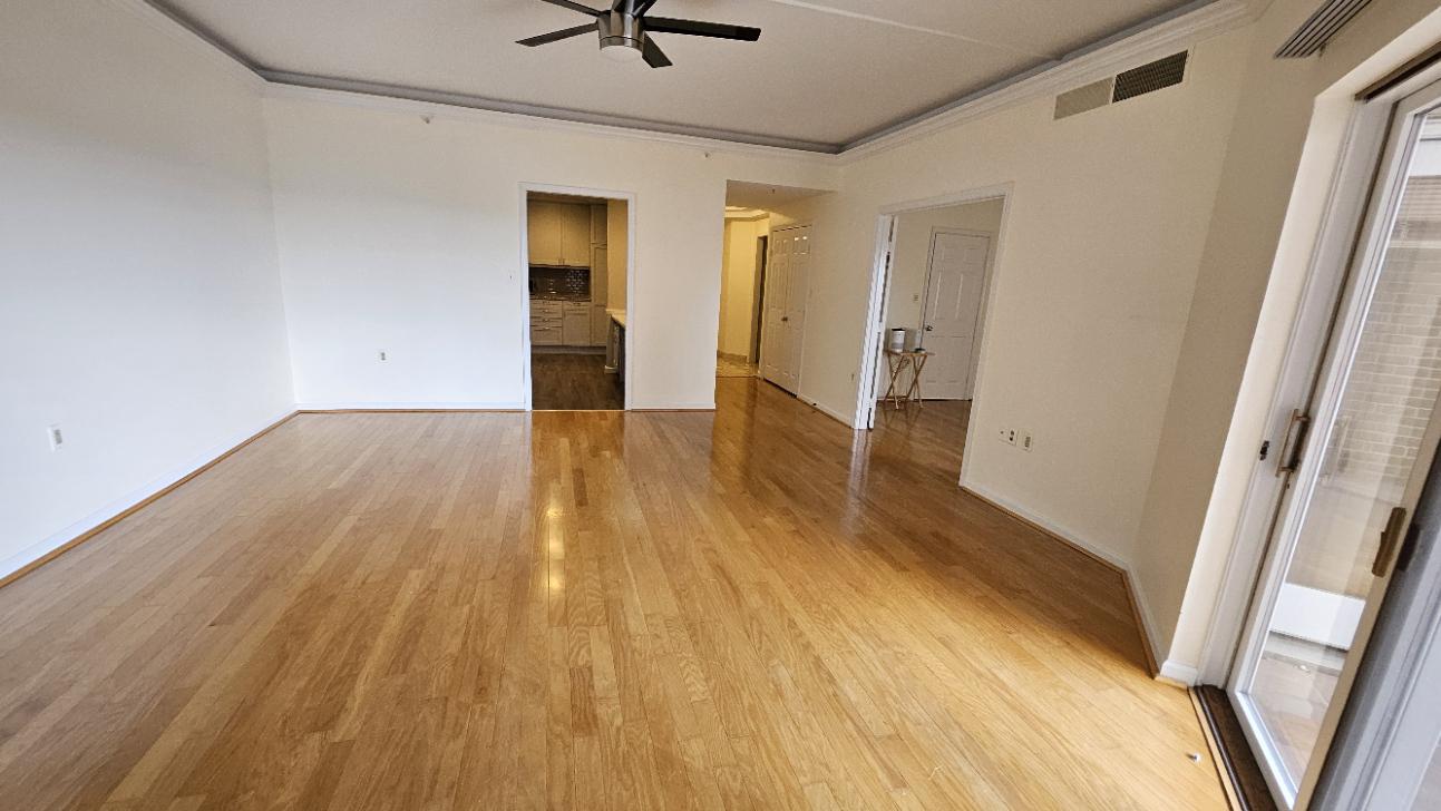 3801 Canterbury Road, Unit 703 Baltimore, MD 21218 - Photo 7 of 32 Living Room & Dining Room