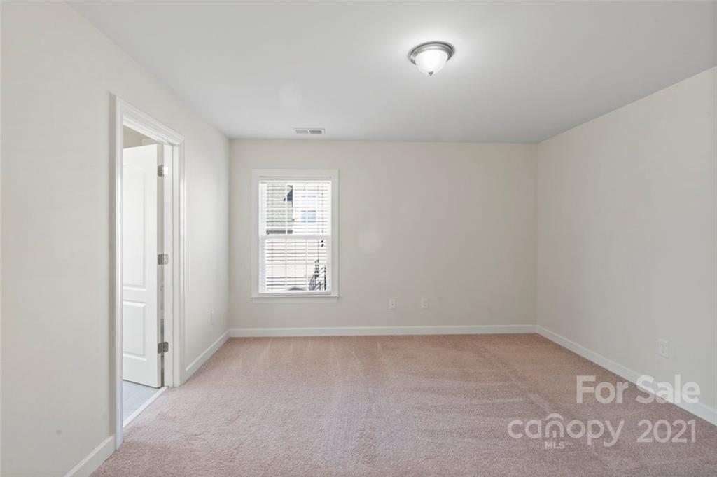 4331 Oxford Mill Road Waxhaw, NC 28173 - Photo 38 of 48 an empty room with a window