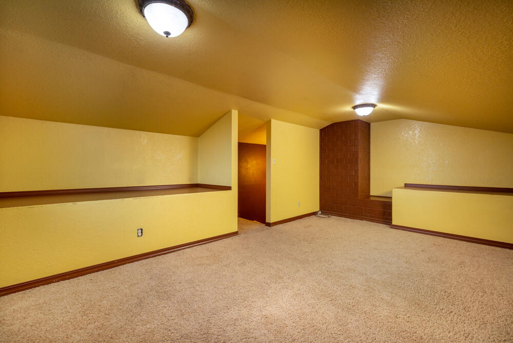 7150 Bunn Road Bonanza, OR 97623 - Photo 34 of 73 7150BunnRd.-Interior-29