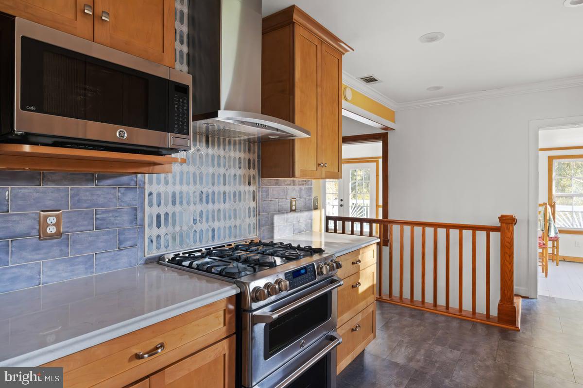 1494 Bennys Beach Road Front Royal, VA 22630 - Photo 11 of 53 Kitchen