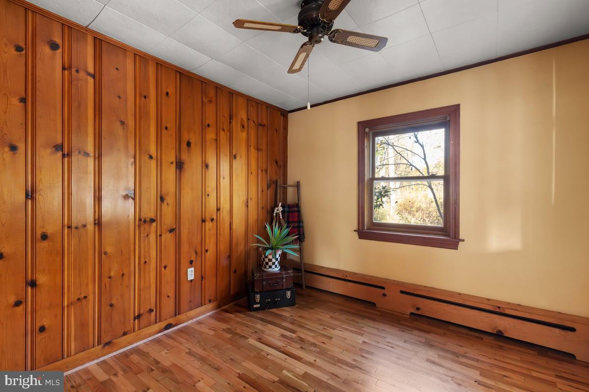 1494 Bennys Beach Road Front Royal, VA 22630 - Photo 25 of 53 3rd Bedroom