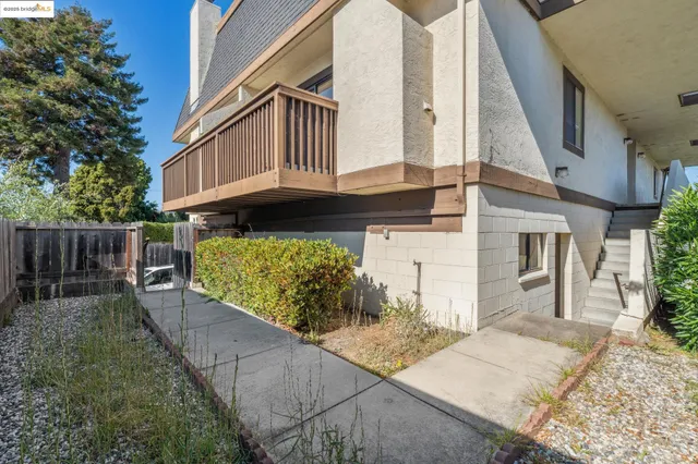 $668,000 | 518 Kains Avenue, Unit 103, Albany, CA 94706