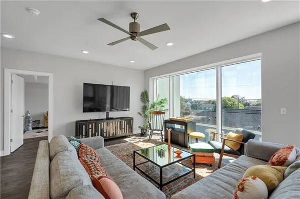$330,000 | 900 Bartholomew Street, Unit 407, New Orleans, LA 70117
