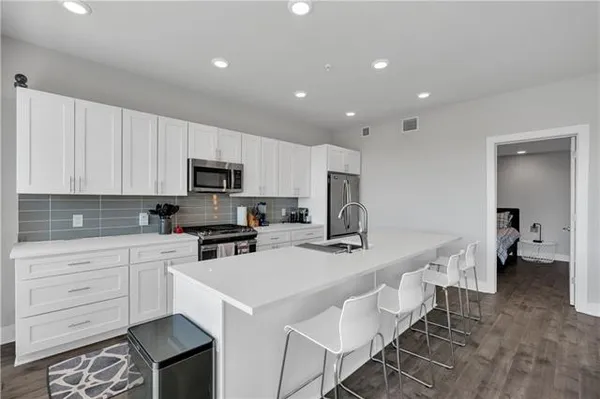 $330,000 | 900 Bartholomew Street, Unit 407, New Orleans, LA 70117