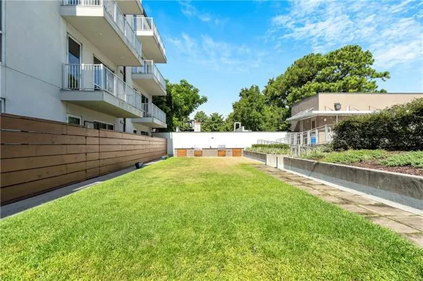 $330,000 | 900 Bartholomew Street, Unit 407, New Orleans, LA 70117