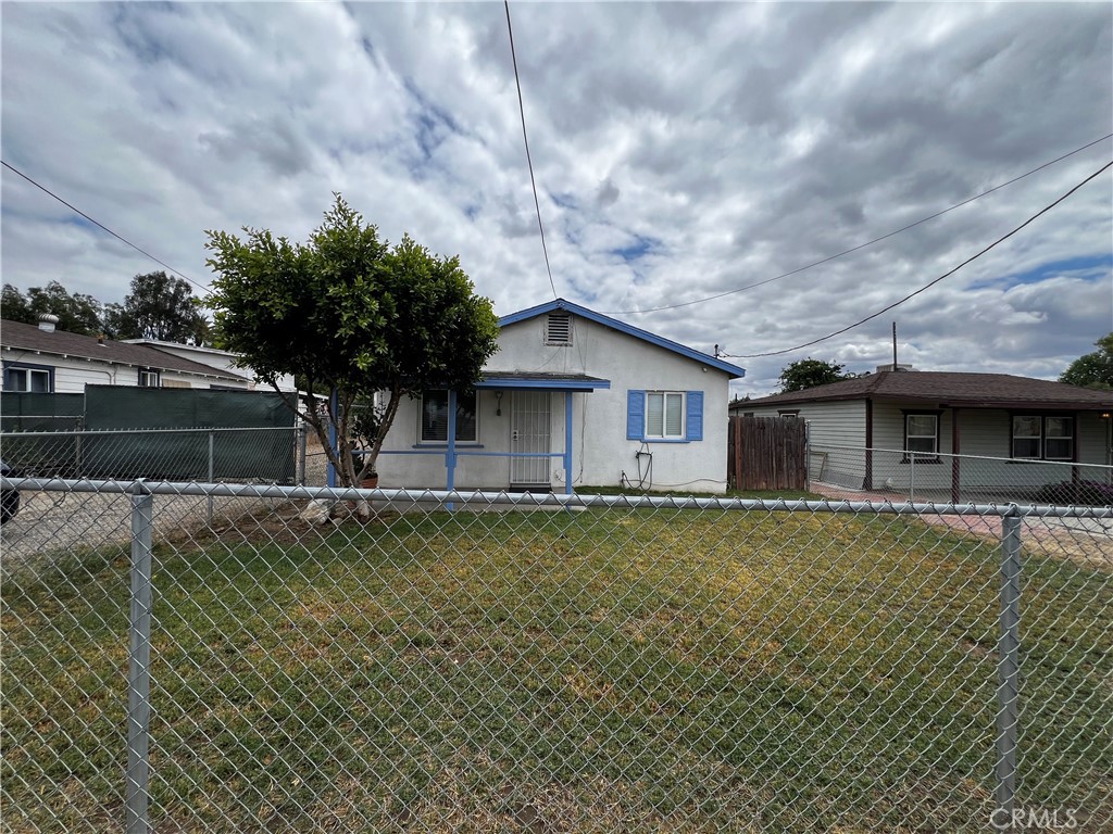 910 South Rancho Avenue Colton, CA 92324 - Photo 2 of 27 Front of the house