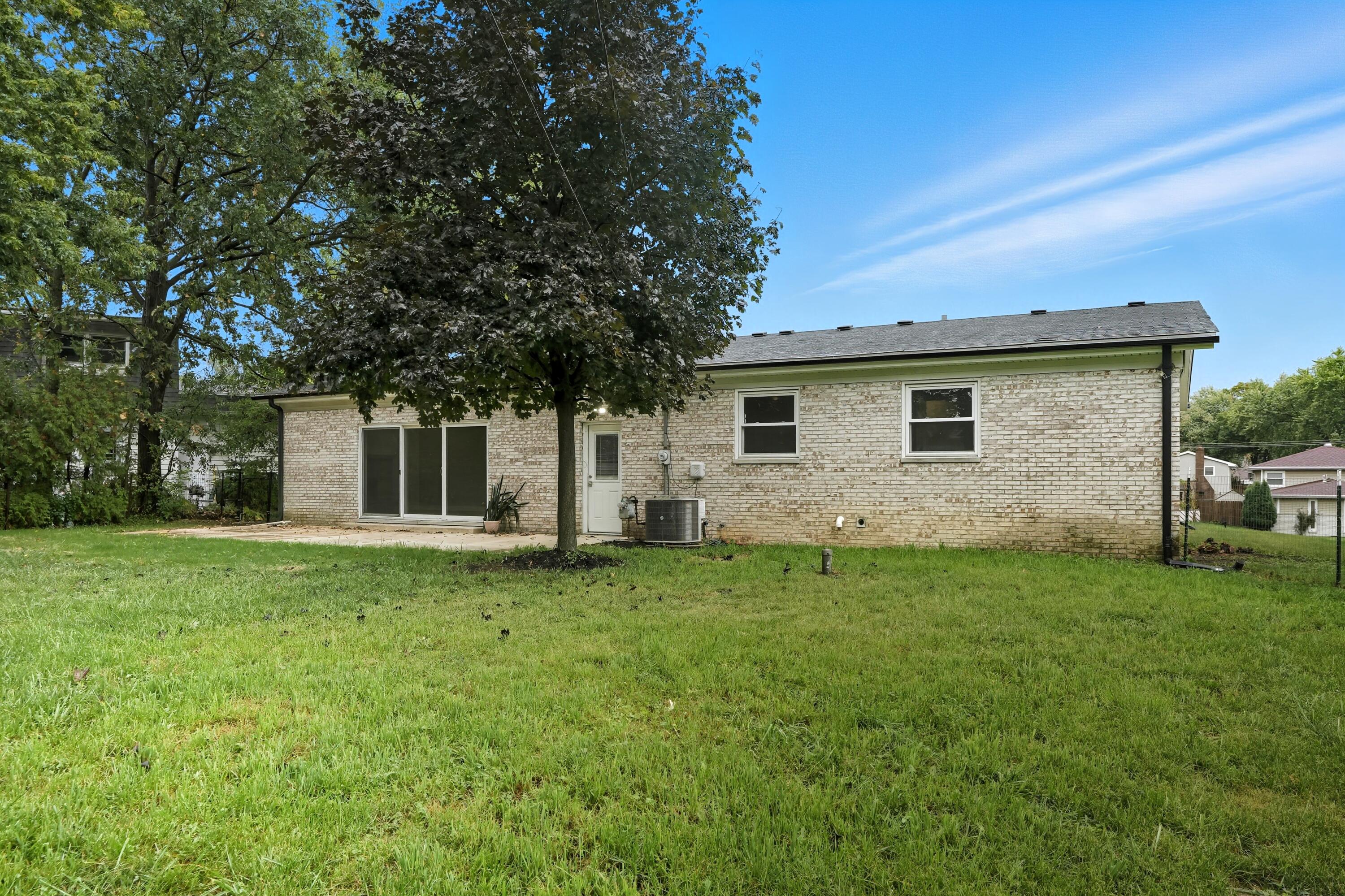 7430 West 84th Place Crown Point, IN 46307 - Photo 29 of 31 3000x1999
