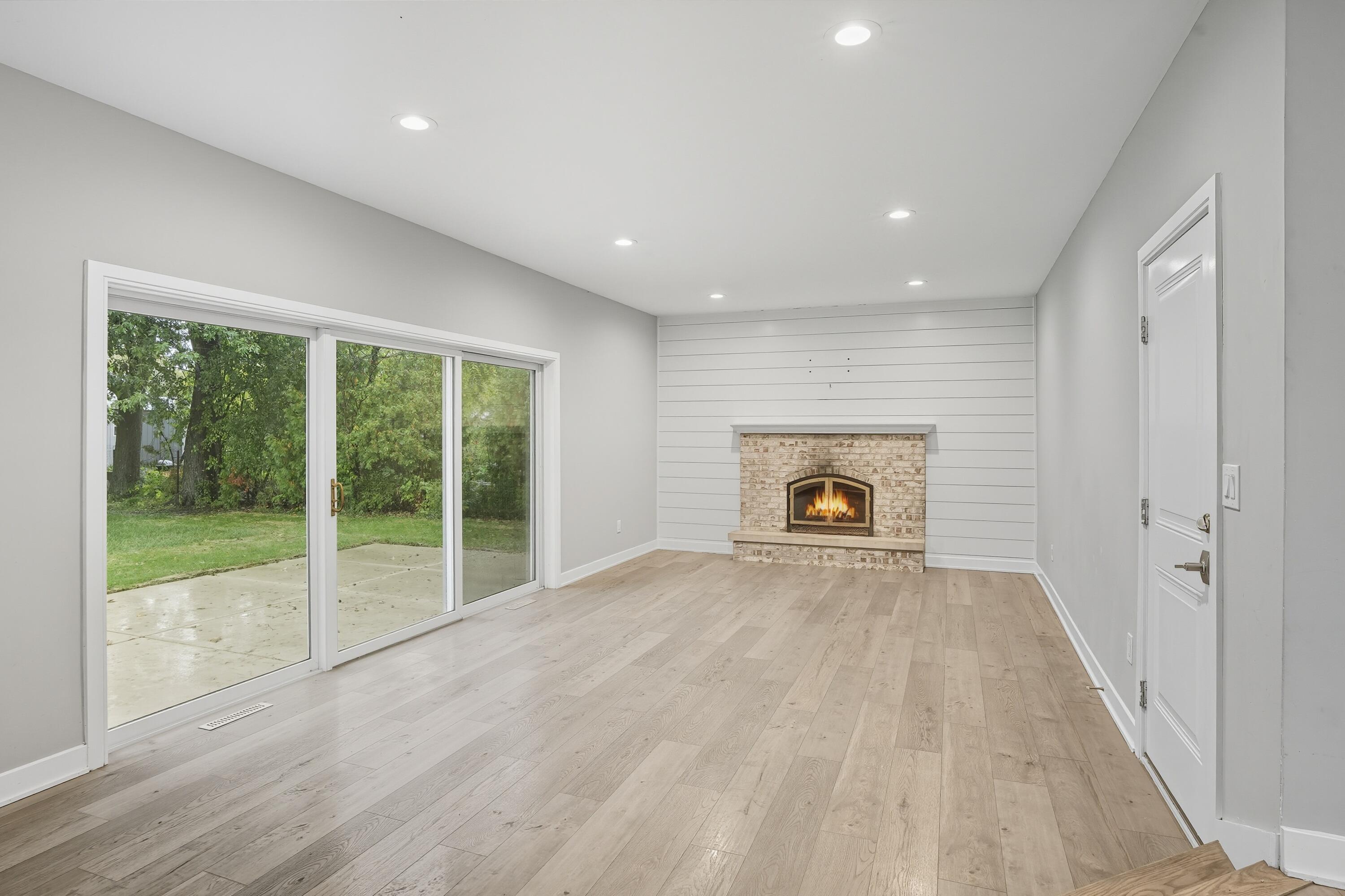 7430 West 84th Place Crown Point, IN 46307 - Photo 7 of 31 3000x2000