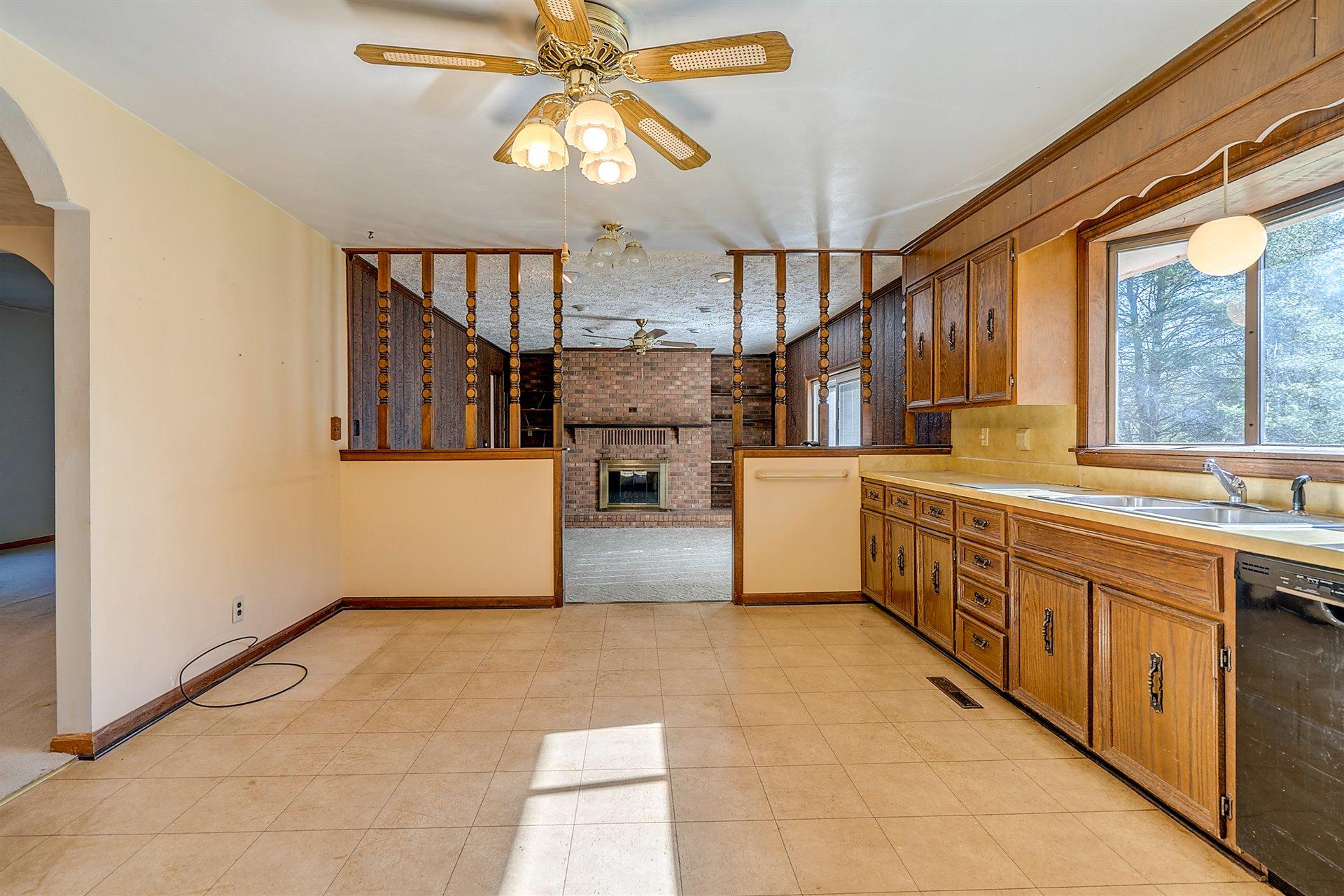 374 Claybrook Road Rocky Mount, VA 24151 - Photo 12 of 35 11-DSC00356_57_58_59_60