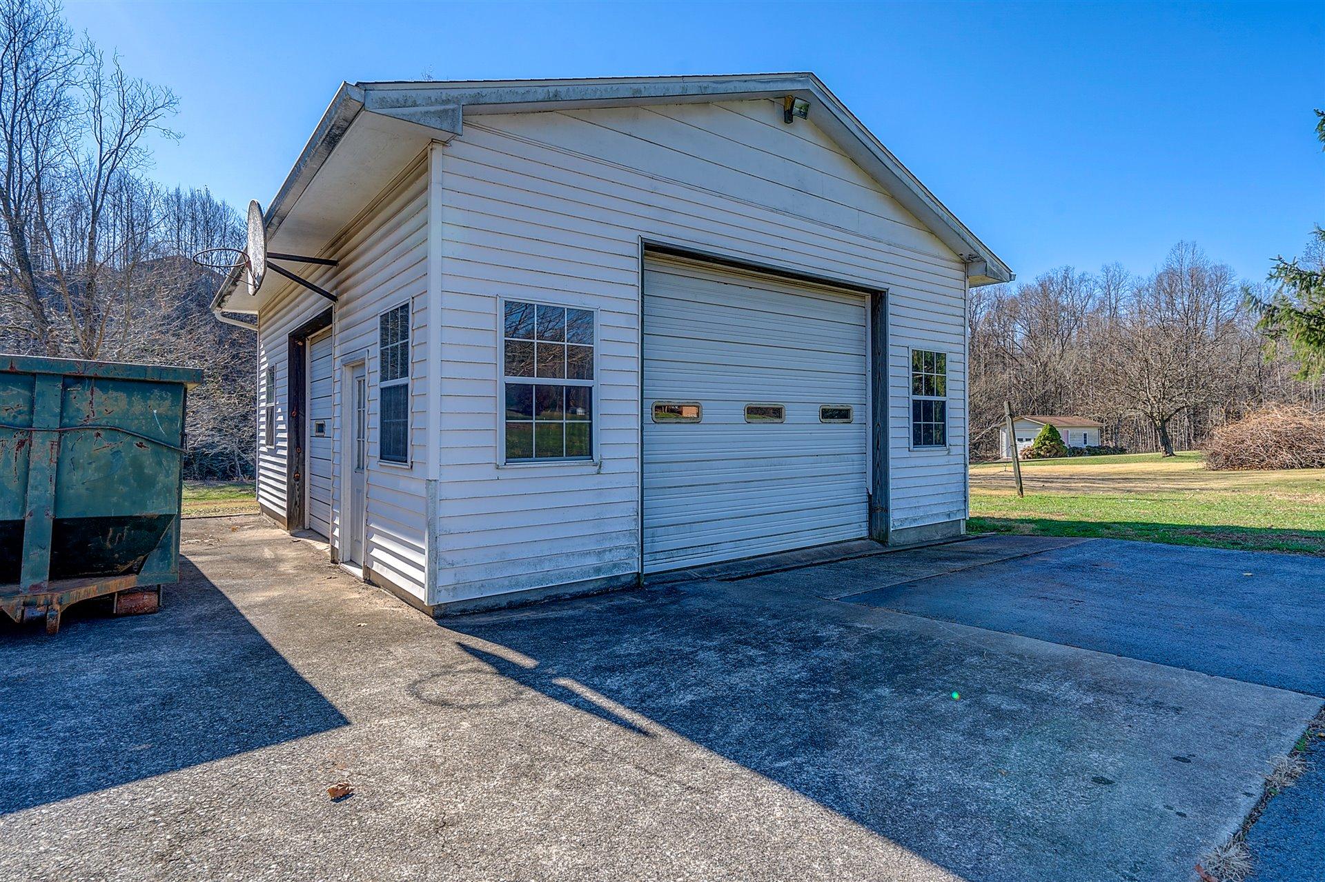 374 Claybrook Road Rocky Mount, VA 24151 - Photo 28 of 35 30-DSC00471_2_3_4_5
