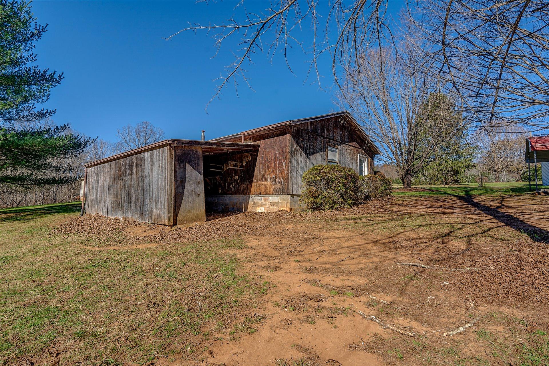 374 Claybrook Road Rocky Mount, VA 24151 - Photo 33 of 35 37-DSC00511_2_3_4_5