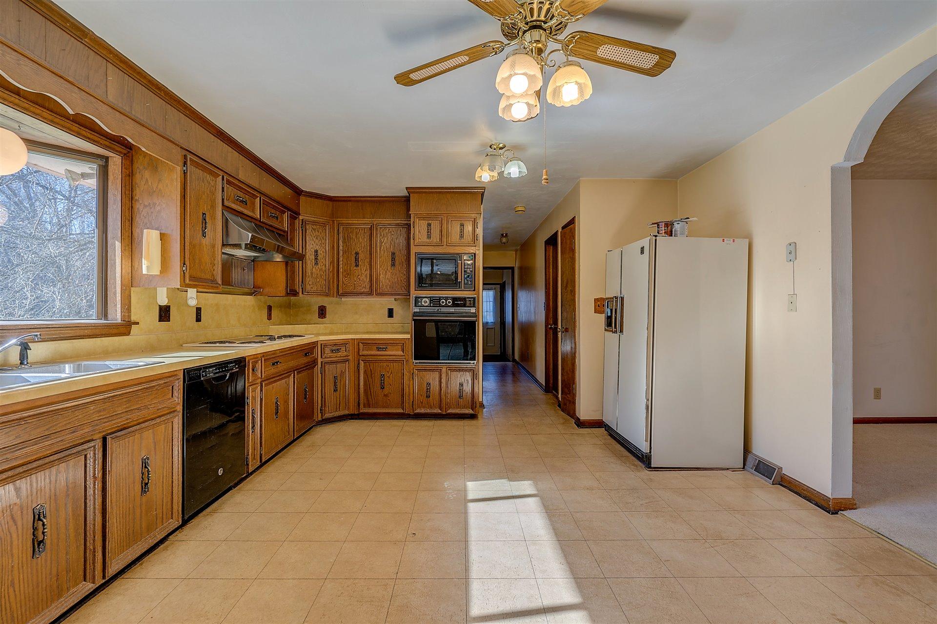 374 Claybrook Road Rocky Mount, VA 24151 - Photo 10 of 35 09-DSC00366_67_68_69_70
