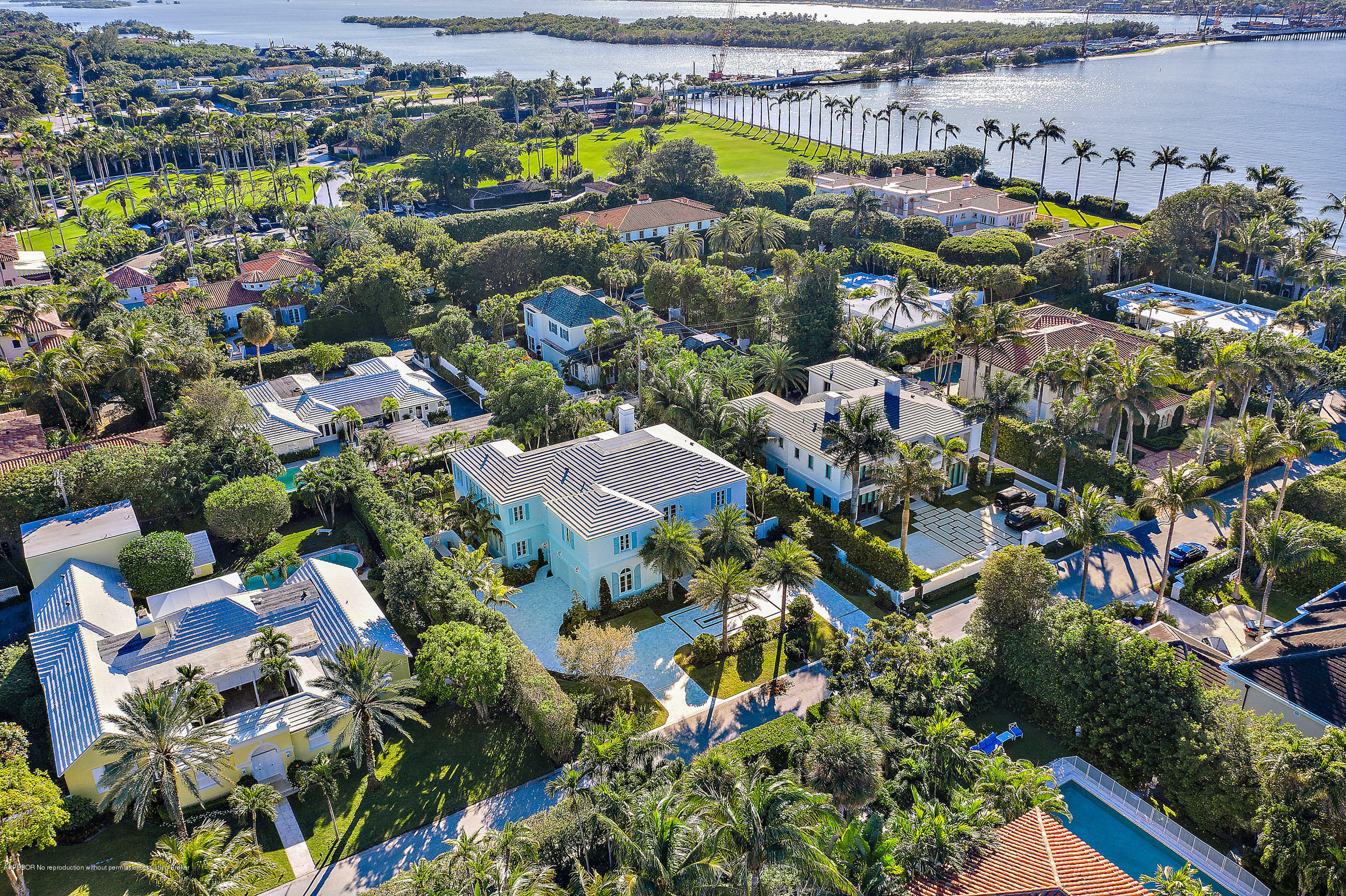 140 Kings Road Palm Beach, FL 33480 - Photo 4 of 42 a view of a city