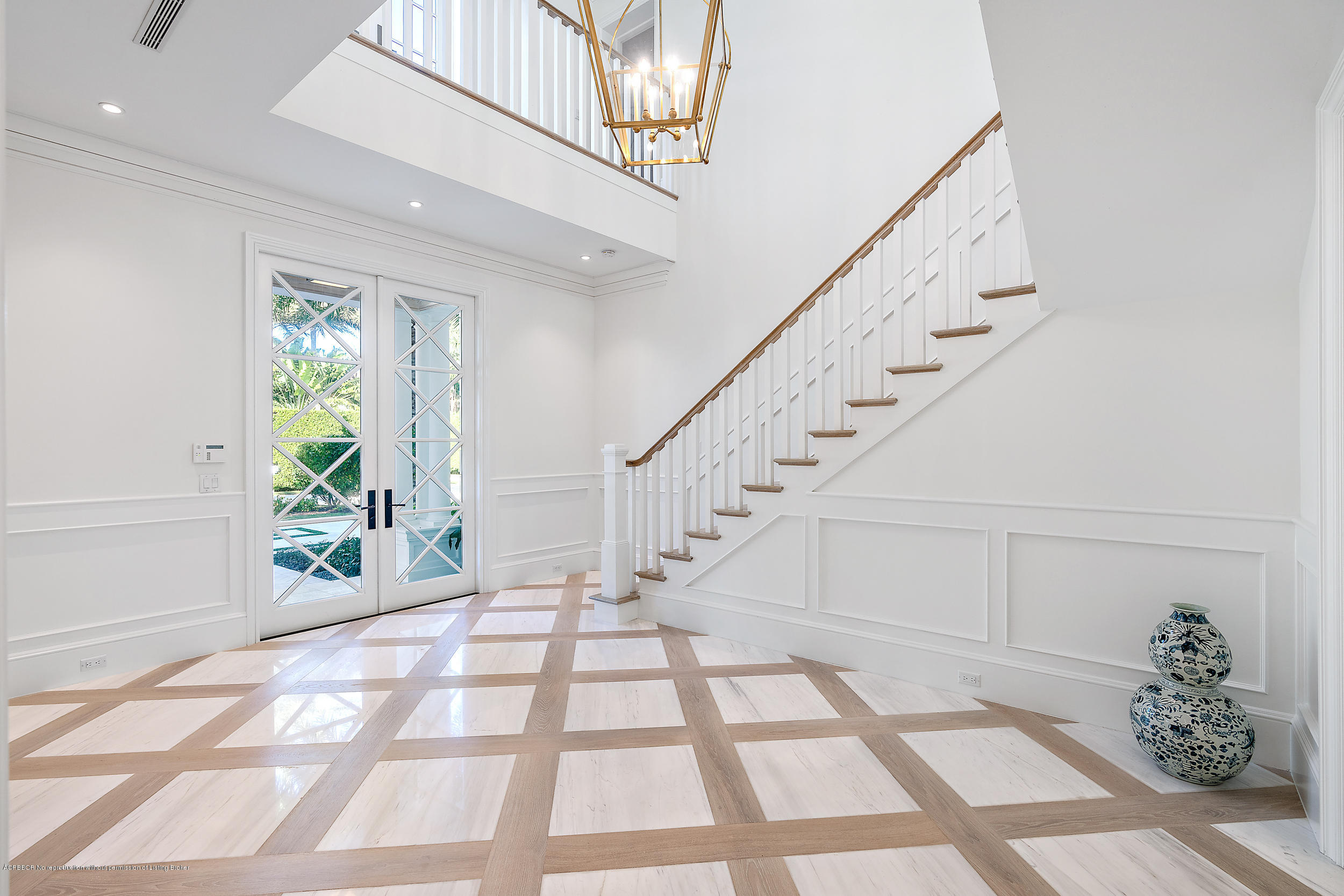 140 Kings Road Palm Beach, FL 33480 - Photo 10 of 42 a view of an entryway
