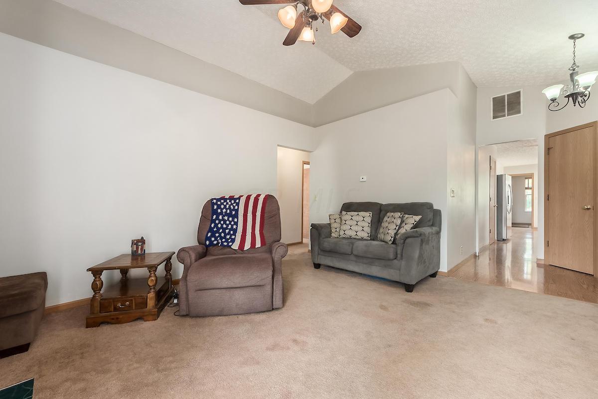 2153 Margo Road Columbus, OH 43229 - Photo 10 of 19 Gallery Image 10