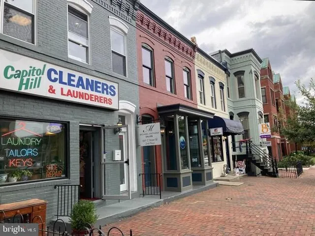 $5,750 | 612 C Street Southeast, Washington, DC 20003