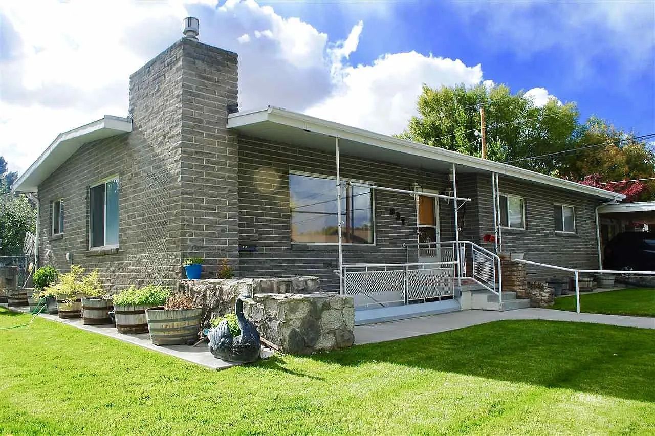 931 1st Street Elko, NV 89801 - Photo 1 of 39