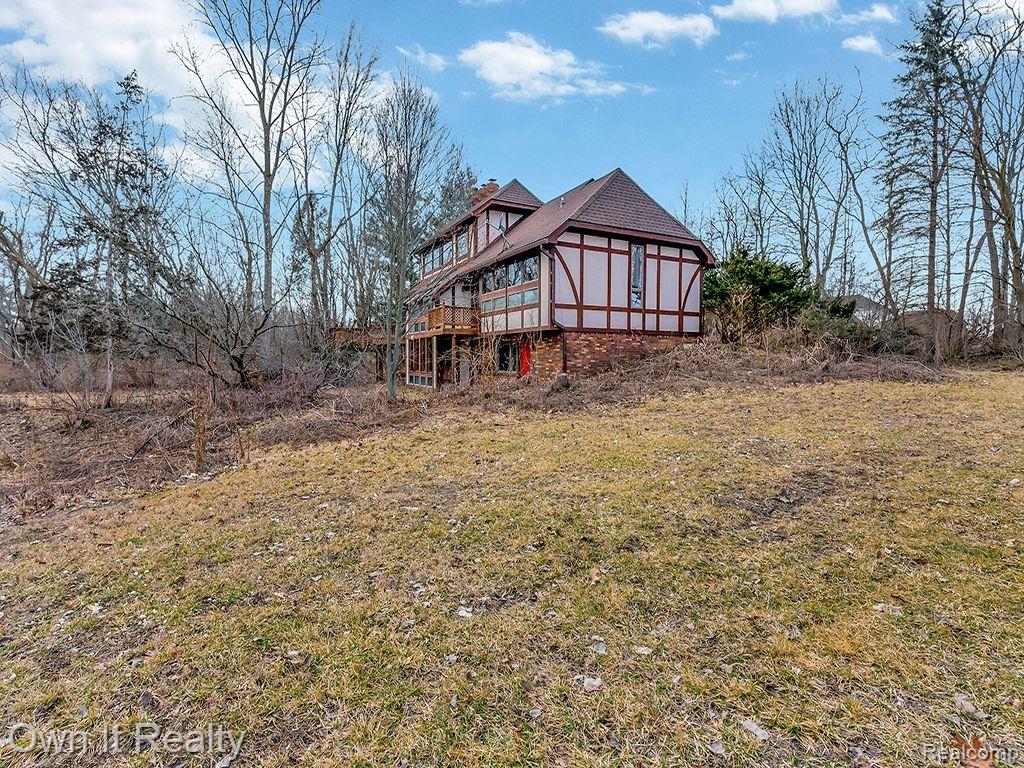 49449 Hanford Road Canton, MI 48187 - Photo 43 of 47