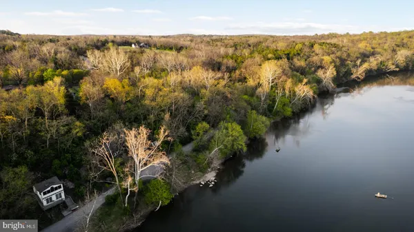 $369,500 | 714 Bennys Beach Road, Front Royal, VA 22630
