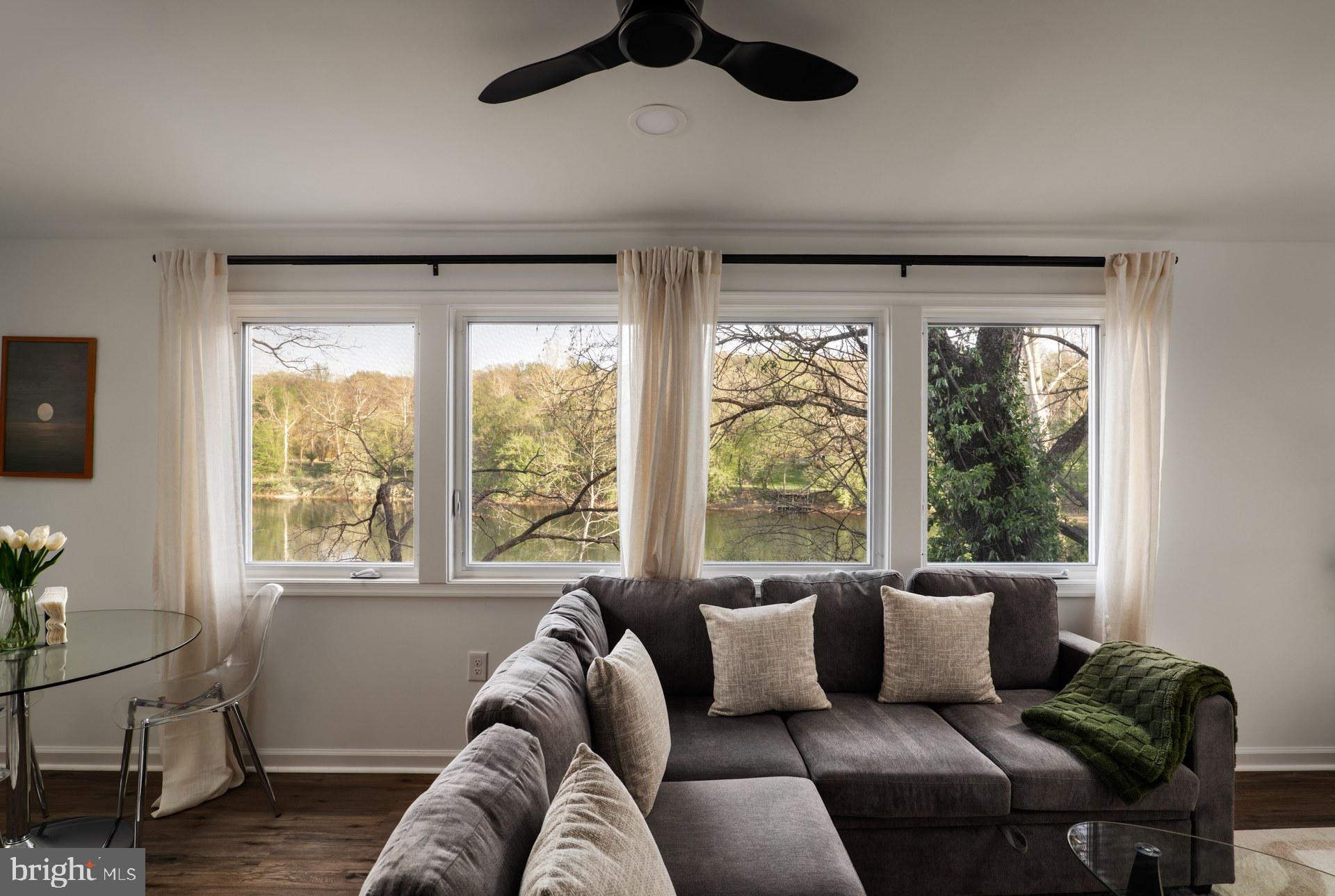 714 Bennys Beach Road Front Royal, VA 22630 - Photo 4 of 36