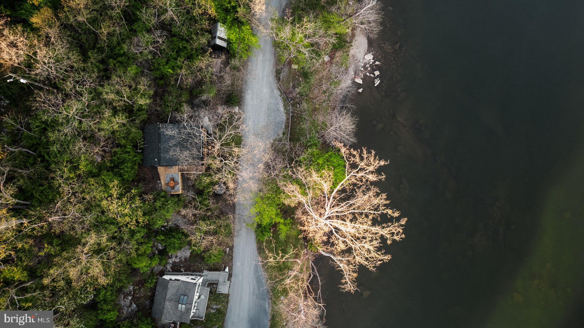 714 Bennys Beach Road Front Royal, VA 22630 - Photo 8 of 36
