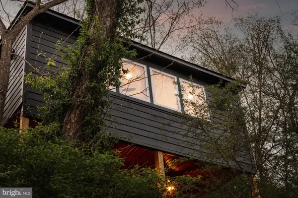 $369,500 | 714 Bennys Beach Road, Front Royal, VA 22630
