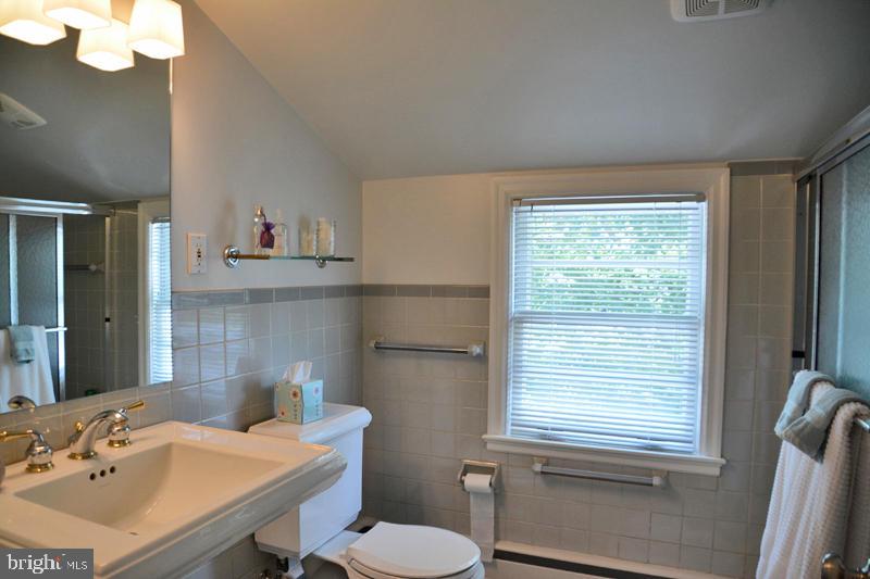 1502 Hillcrest Road Lancaster, PA 17603 - Photo 22 of 36 Gallery Image 22