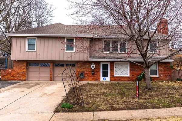 $314,000 | 15504 East 44th Terrace South, Independence, MO 64055