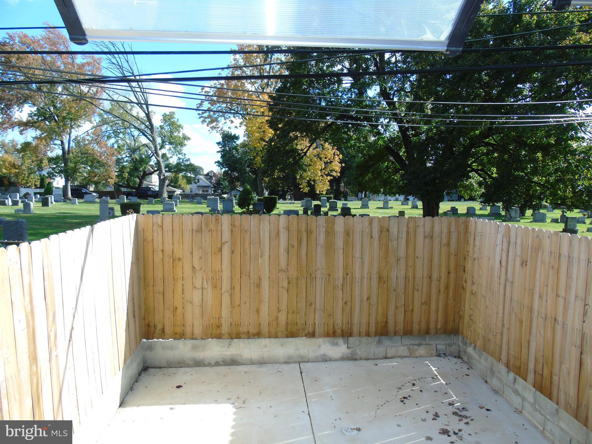 112 Botanic Court Upper Darby, PA 19082 - Photo 8 of 16 fenced yard