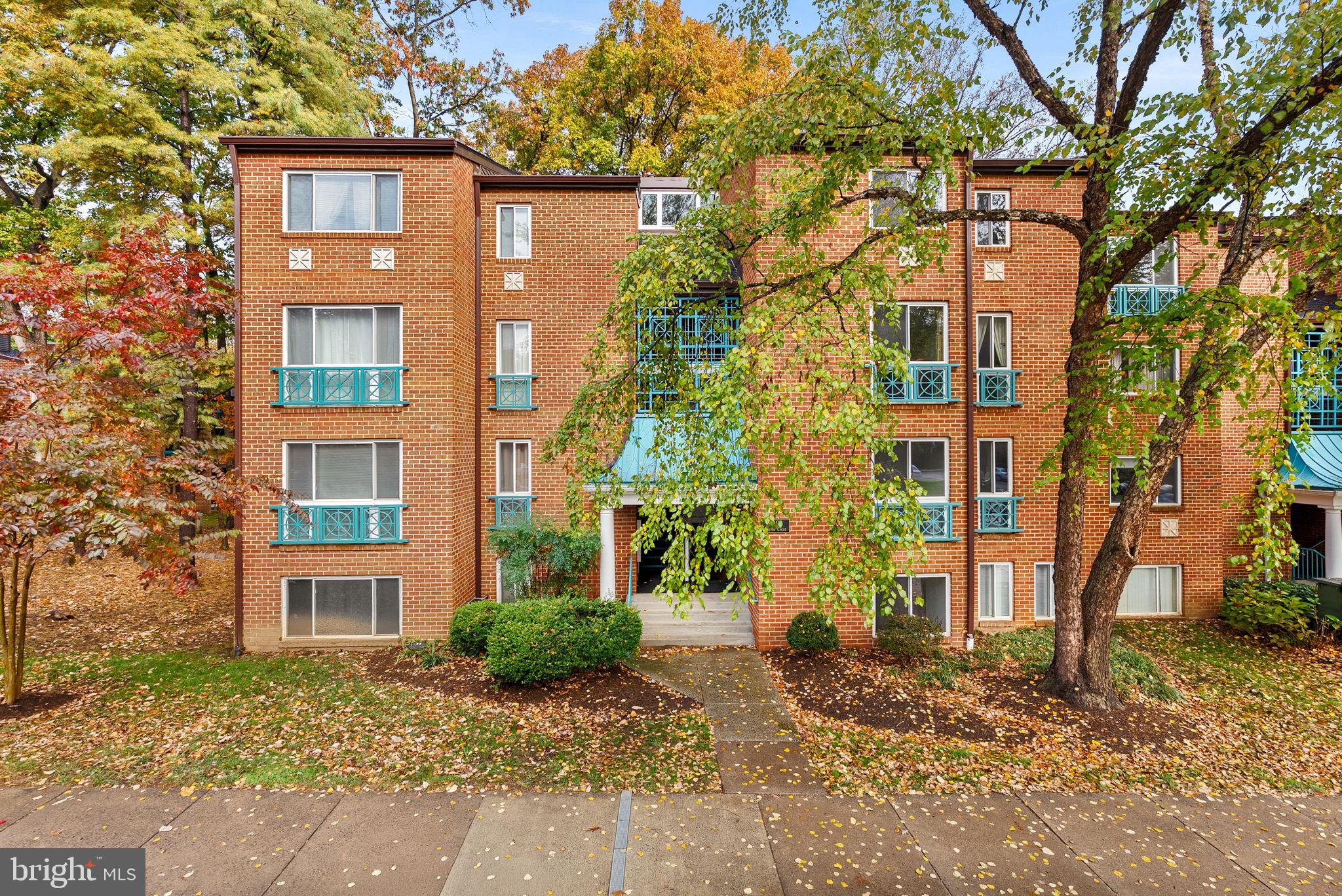 Welcome to 11808 Breton Court  #12C !