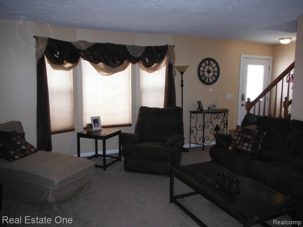 6522 Robb Road Fowlerville, MI 48836 - Photo 9 of 30 DSCF3153.jpg
