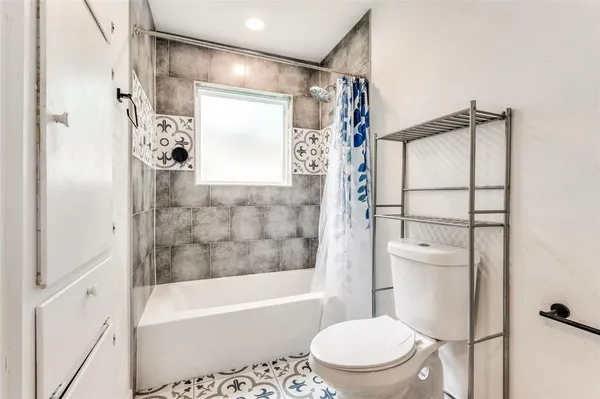 $395,000 | 1318 East Windsor Drive, Denton, TX 76209
