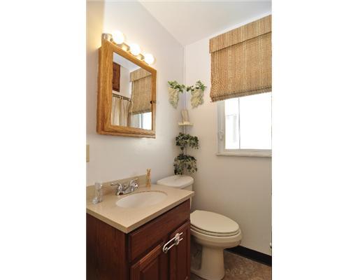 1438 Conroy Street McKees Rocks, PA 15136 - Photo 7 of 11 Full Bath. Updated bathroom, light and bright!