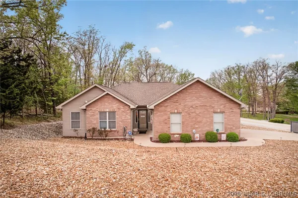 $400,000 | 18 Spirea Point, Lake Ozark, MO 65049