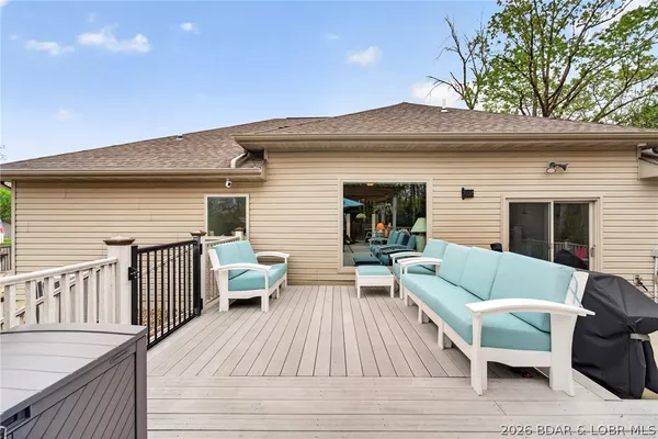 $400,000 | 18 Spirea Point, Lake Ozark, MO 65049