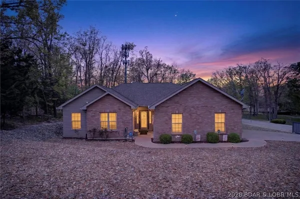 $400,000 | 18 Spirea Point, Lake Ozark, MO 65049