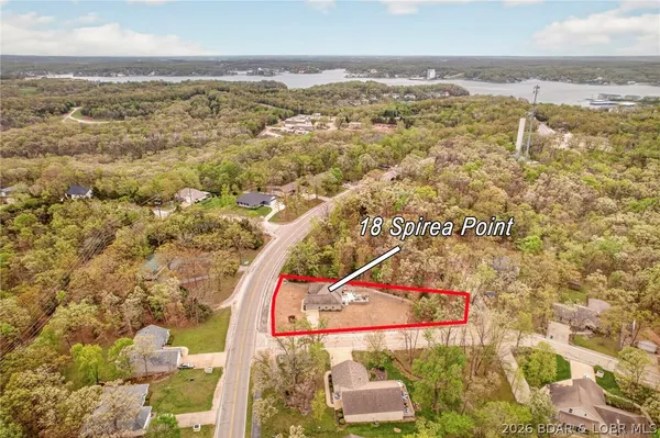 $400,000 | 18 Spirea Point, Lake Ozark, MO 65049