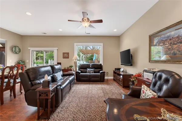 $400,000 | 18 Spirea Point, Lake Ozark, MO 65049