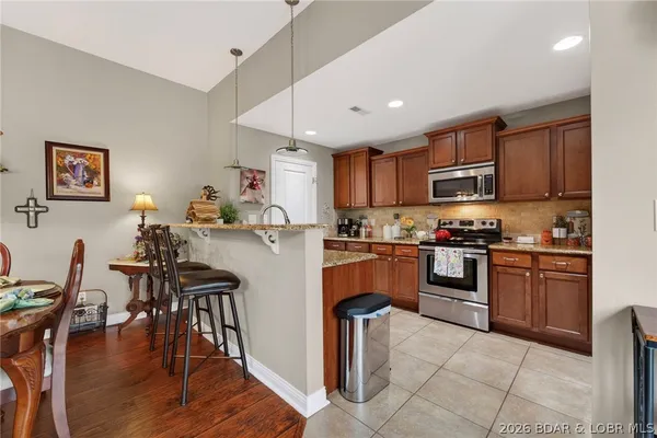 $400,000 | 18 Spirea Point, Lake Ozark, MO 65049